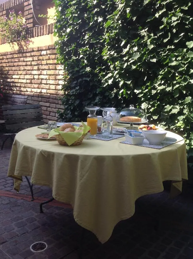 Alojamento de Acomodação e Pequeno-almoço Casa Poli Acomodação com café da manhã Ravena